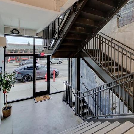 Historic Apartment In Prime Location เมมฟิส ภายนอก รูปภาพ