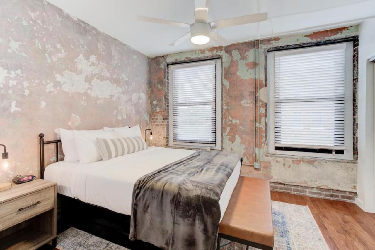 Historic Apartment In Prime Location เมมฟิส ภายนอก รูปภาพ