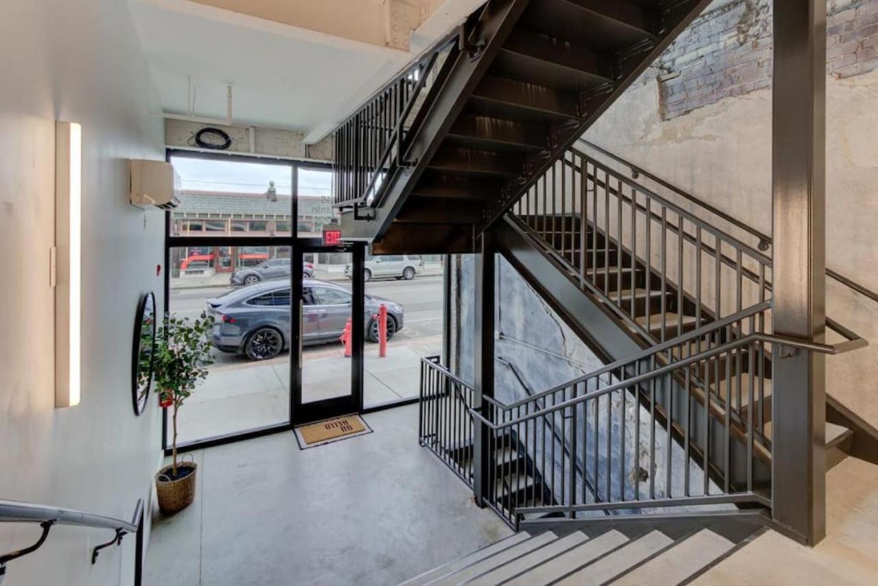 Historic Apartment In Prime Location เมมฟิส ภายนอก รูปภาพ